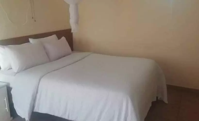پانسیون Philadephia Guest House