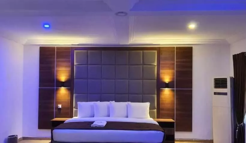 Presken Hotel @oniru