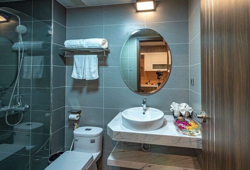 Zen Riverside Hotel & Residences