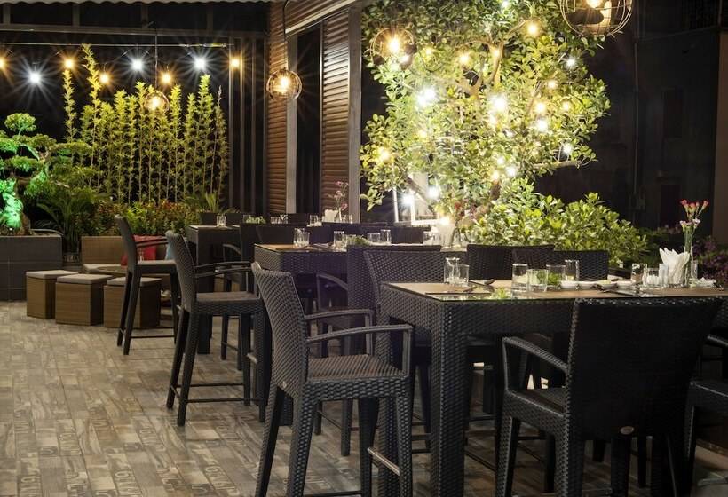 Zen Riverside Hotel & Residences