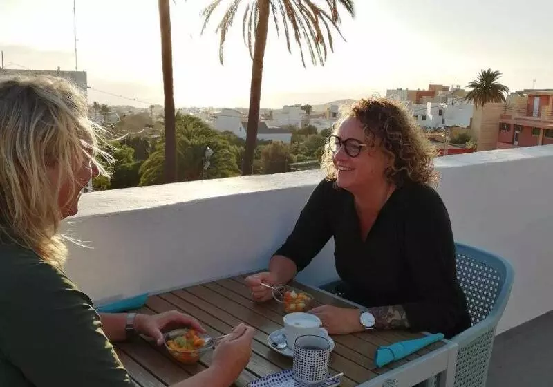 ベッドアンドブレックファースト Villa Nestor