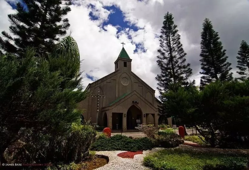 ホテル The Park Silang