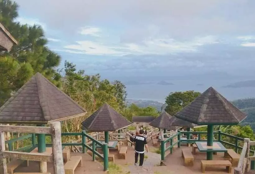 ホテル The Park Silang