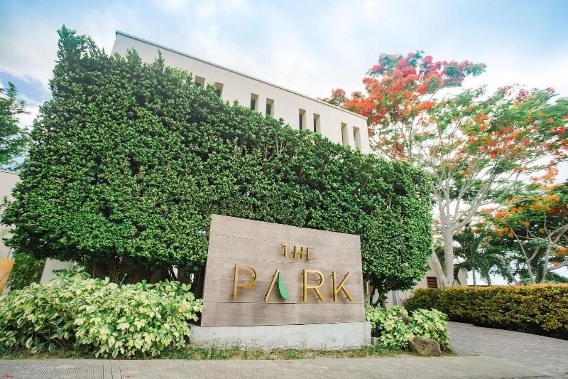 酒店 The Park Silang