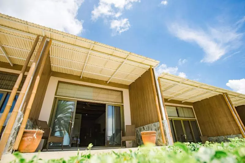 ホテル The Park Silang