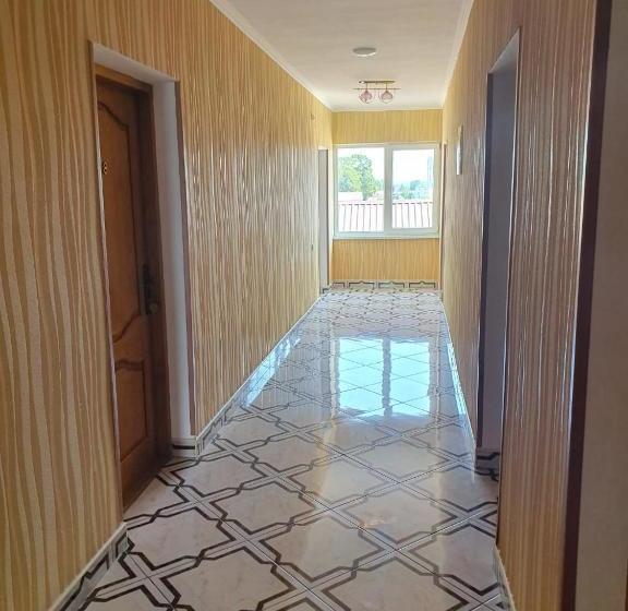 پانسیون ахра