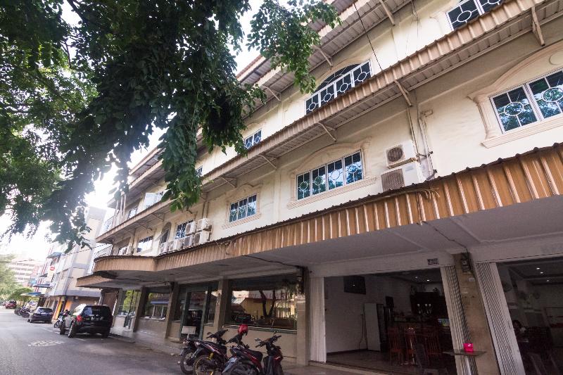 فندق Oyo 1223  Bahari