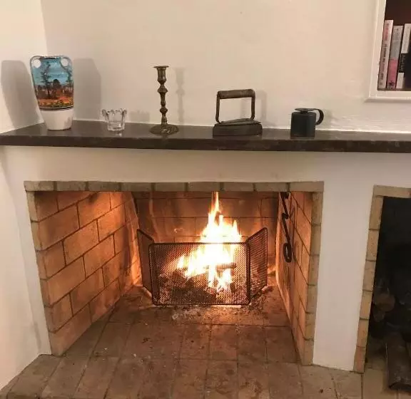 Hunnebergs Gård Hostel & Camping