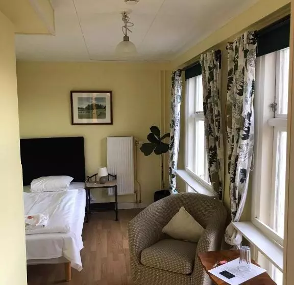 Hunnebergs Gård Hostel & Camping