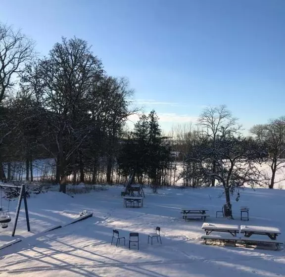 Hunnebergs Gård Hostel & Camping