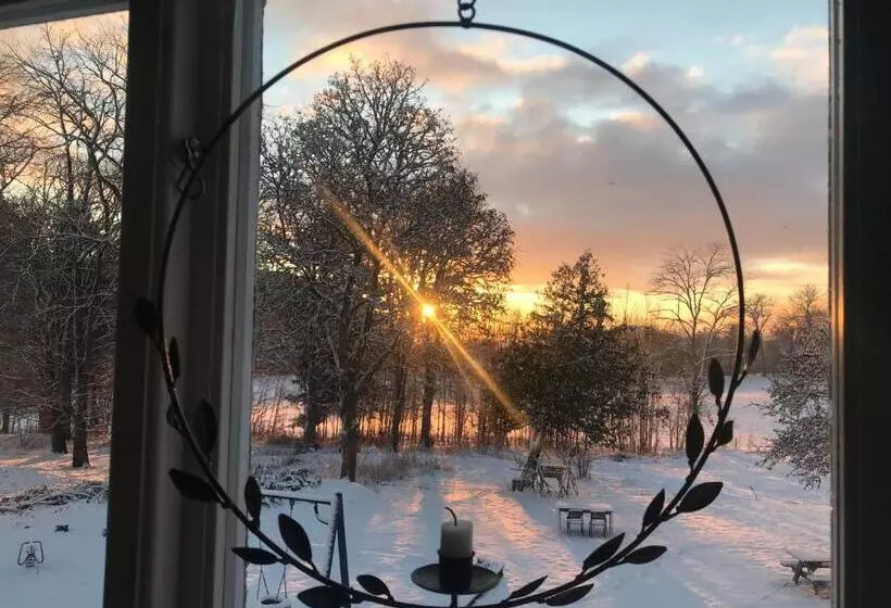 Hunnebergs Gård Hostel & Camping