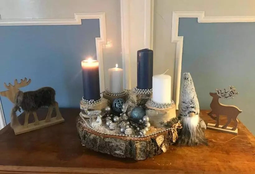 Hunnebergs Gård Hostel & Camping