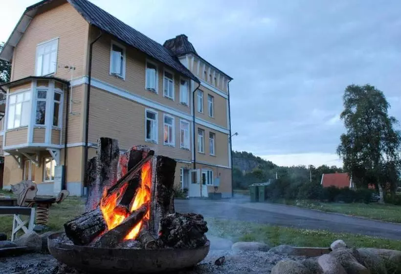 Hunnebergs Gård Hostel & Camping