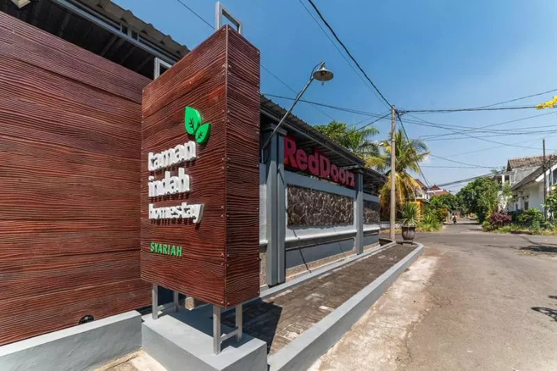 ペンション Reddoorz Syariah Near Rri Malang