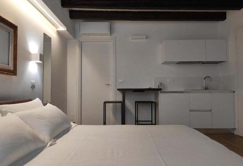 بنسيون Borgo Di Ponte Holiday Apartments & Rooms