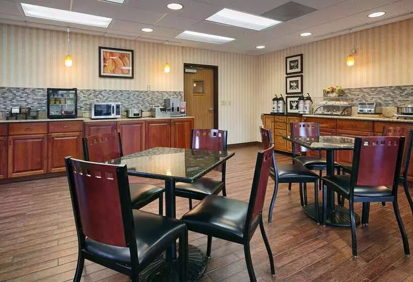 Отель Best Western Plus Rama Inn & Suites