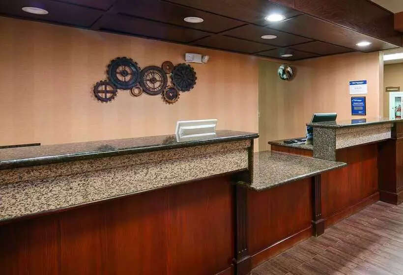 Отель Best Western Plus Rama Inn & Suites