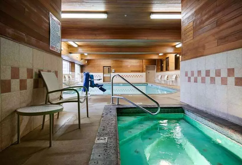 Отель Best Western Plus Rama Inn & Suites