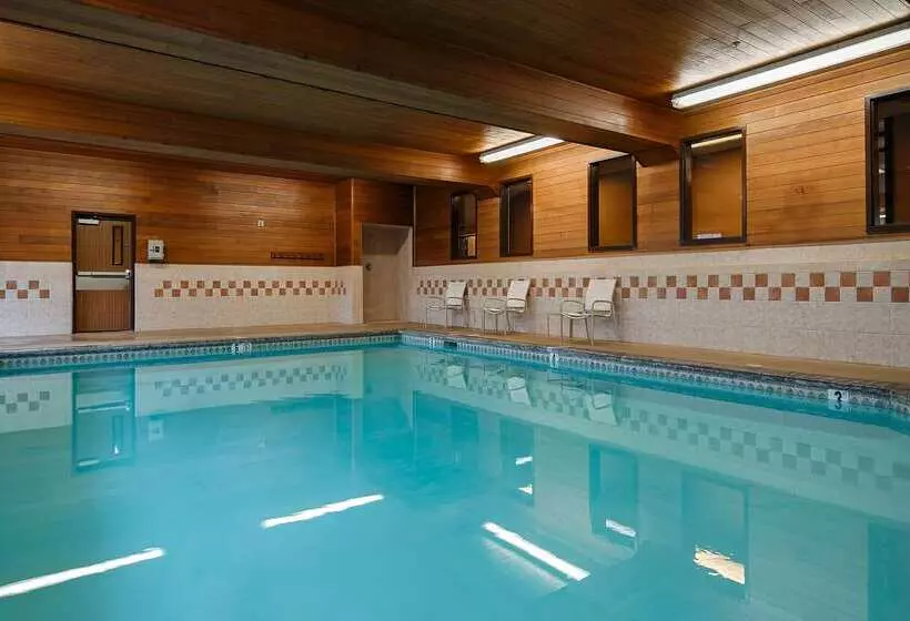 Отель Best Western Plus Rama Inn & Suites