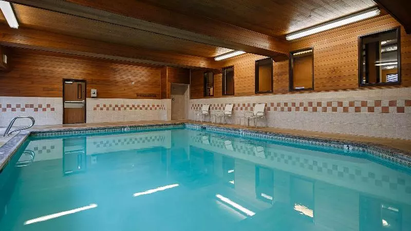 Отель Best Western Plus Rama Inn & Suites