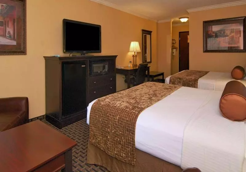 호텔 Best Western Plus Southpark Inn & Suites