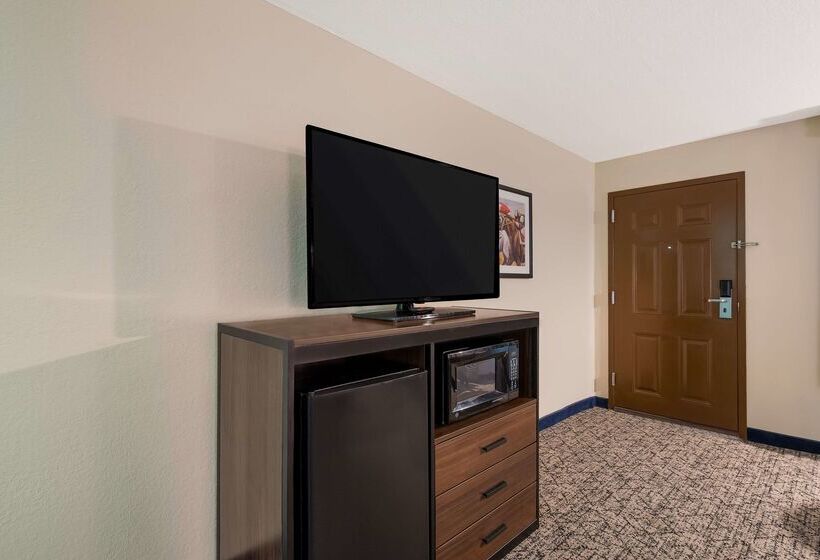 فندق Best Western Winners Circle