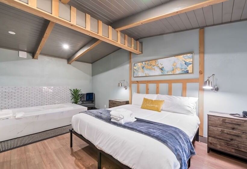 فندق Blue Jay Lodge