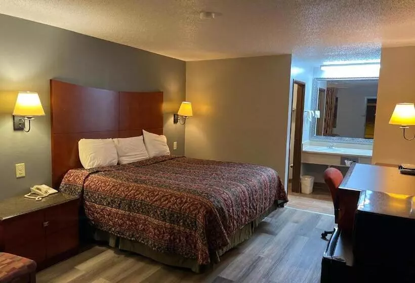 Отель Briarwood Inn