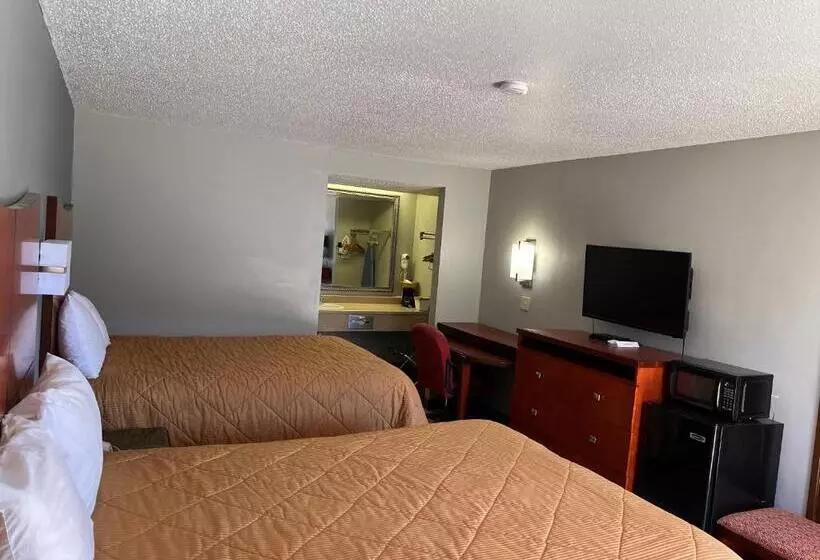 Отель Briarwood Inn