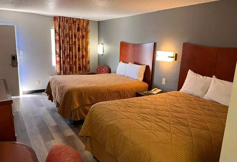 Отель Briarwood Inn