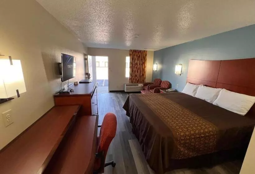 Отель Briarwood Inn