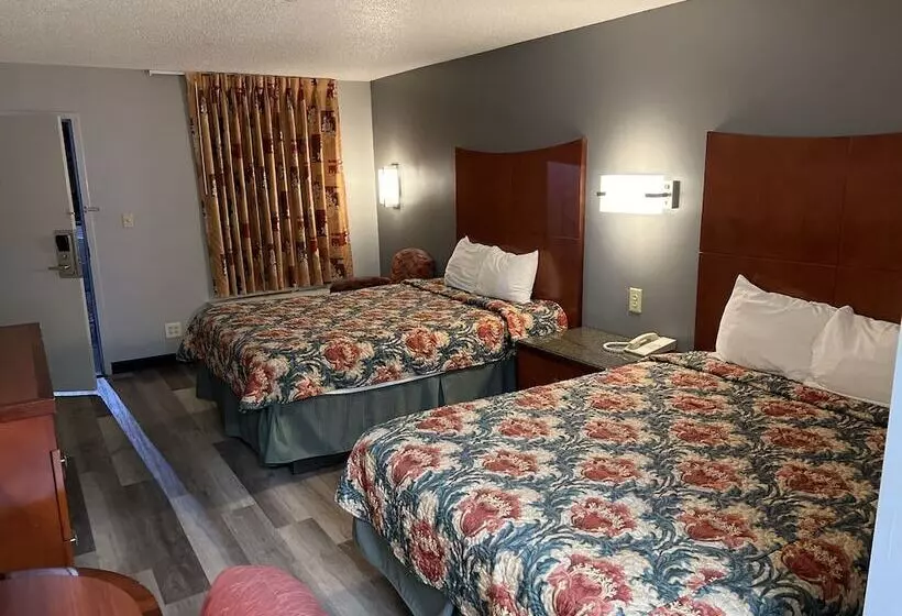 Отель Briarwood Inn