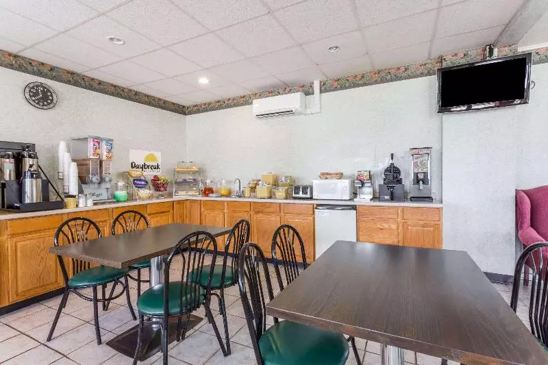 호텔 Days Inn By Wyndham Bedford