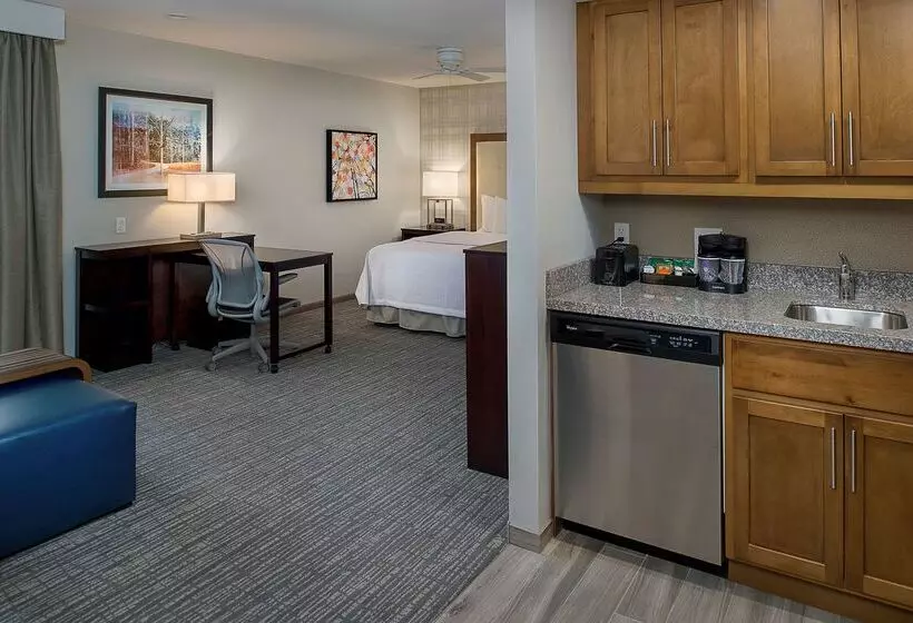 هتل Homewood Suites By Hilton St. Louis Westport