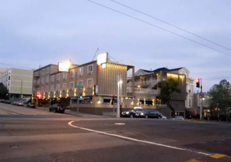 酒店 Inn On Broadway