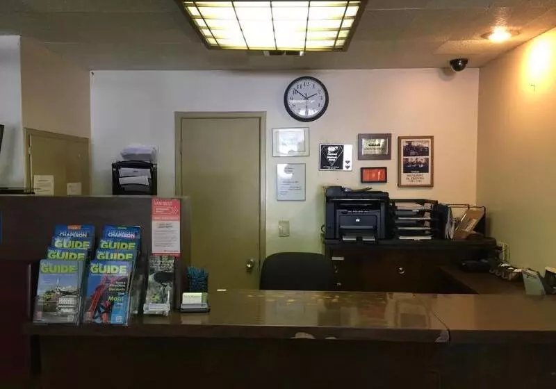 酒店 Inn On Broadway