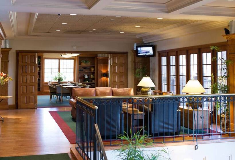 فندق The Boulevard Inn & Bistro