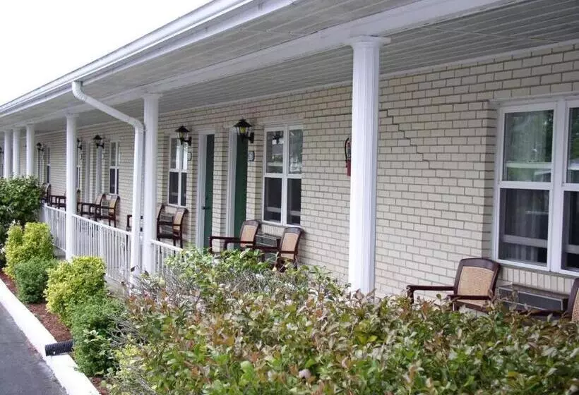モーテル Birchwood Inn