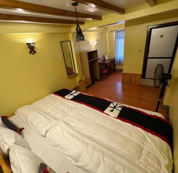 پانسیون Peace And Joy Guest House