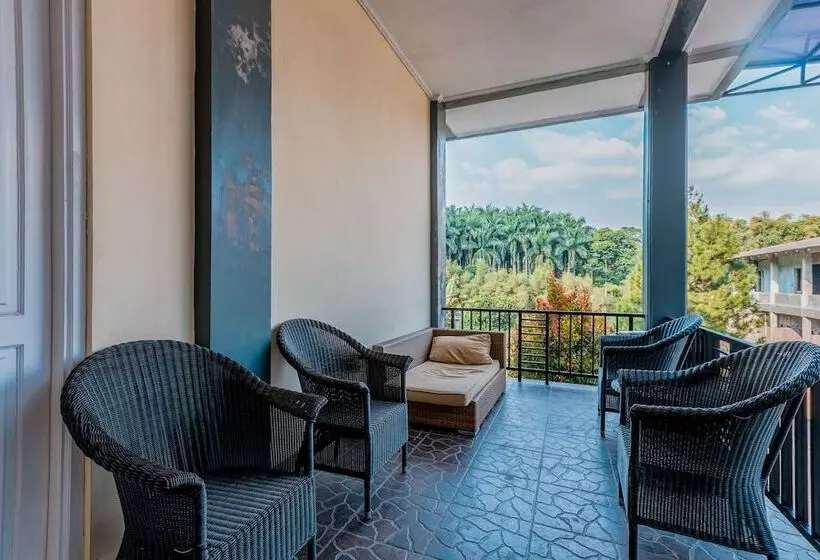 Urbanview Hotel Gunung Geulis Village By Reddoorz