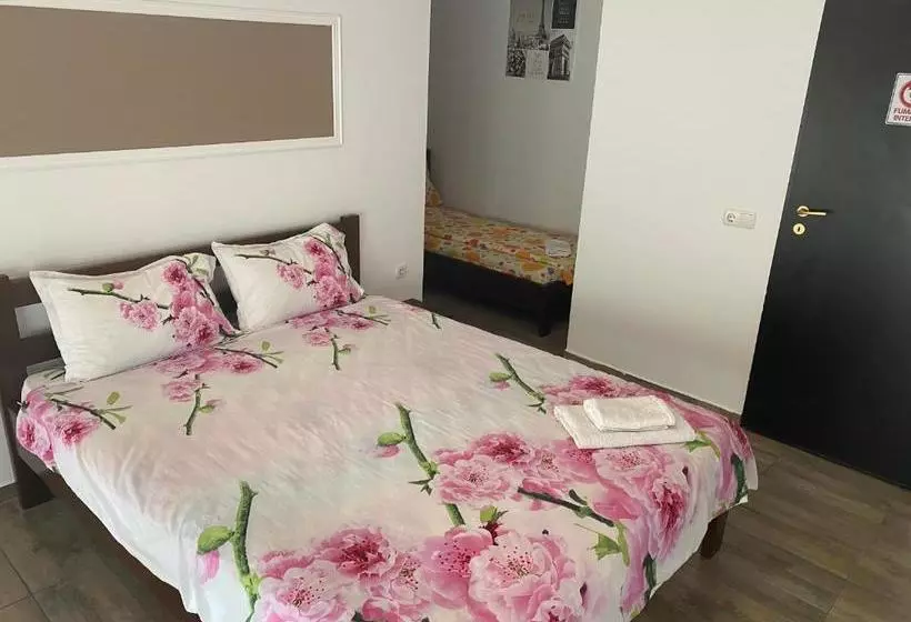 مُتل Casa ștefan Guest House