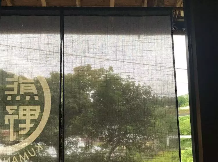 Majatalo Guest House Kumanoyasai