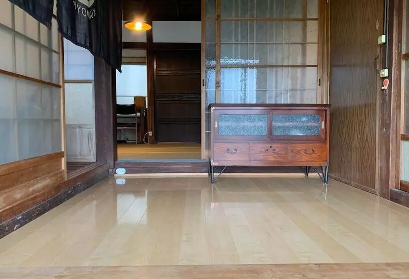 Majatalo Guest House Kumanoyasai