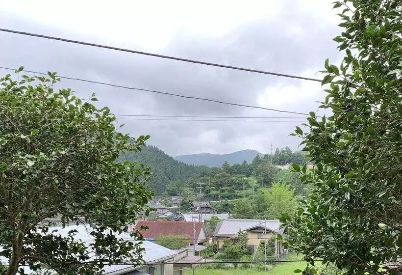 Majatalo Guest House Kumanoyasai