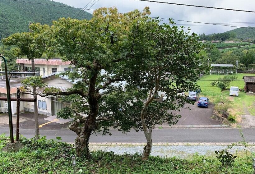 פנסיון Guest House Kumanoyasai