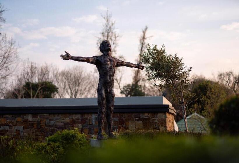 Seven Villa Hotel & Spa