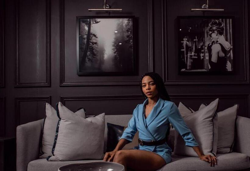 Seven Villa Hotel & Spa