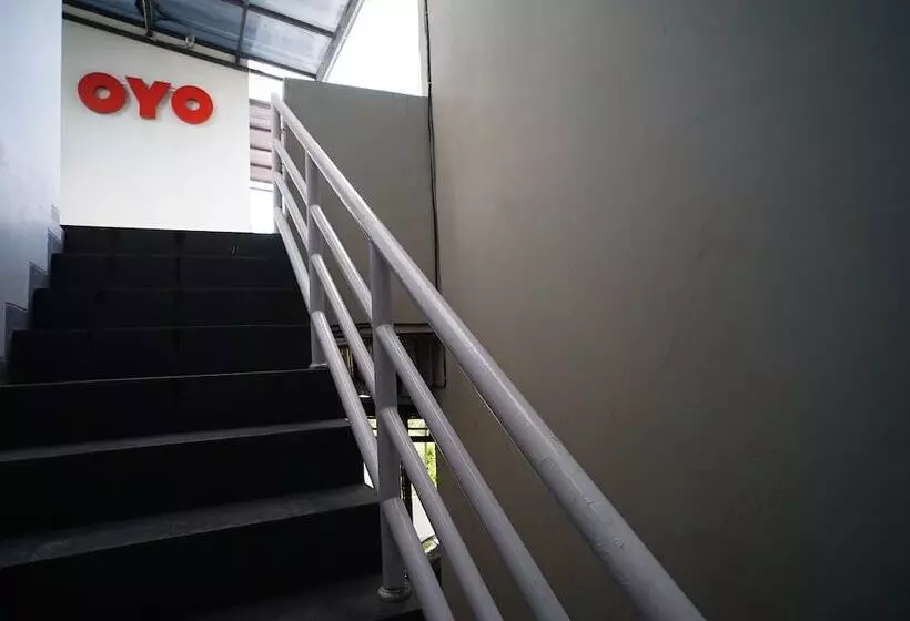 ホテル Oyo 1007 Alletha Residence 2