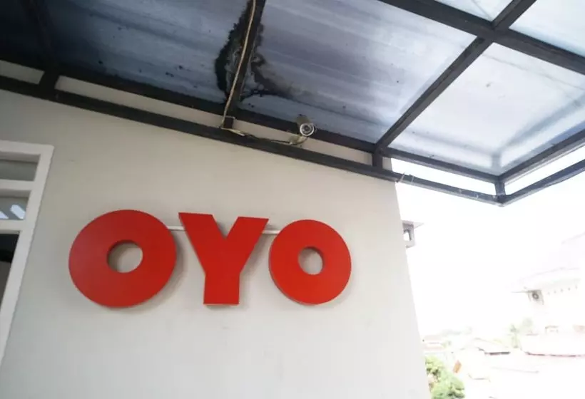 ホテル Oyo 1007 Alletha Residence 2