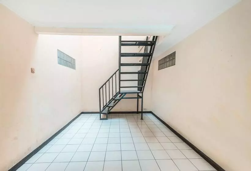 ホテル Oyo 947 Angel Residence